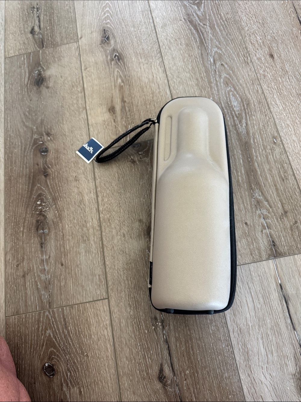 NWT insulated wine carrying case